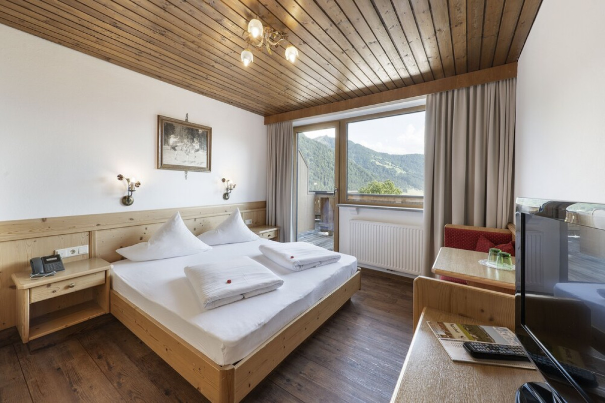 LANDHAUS AGER