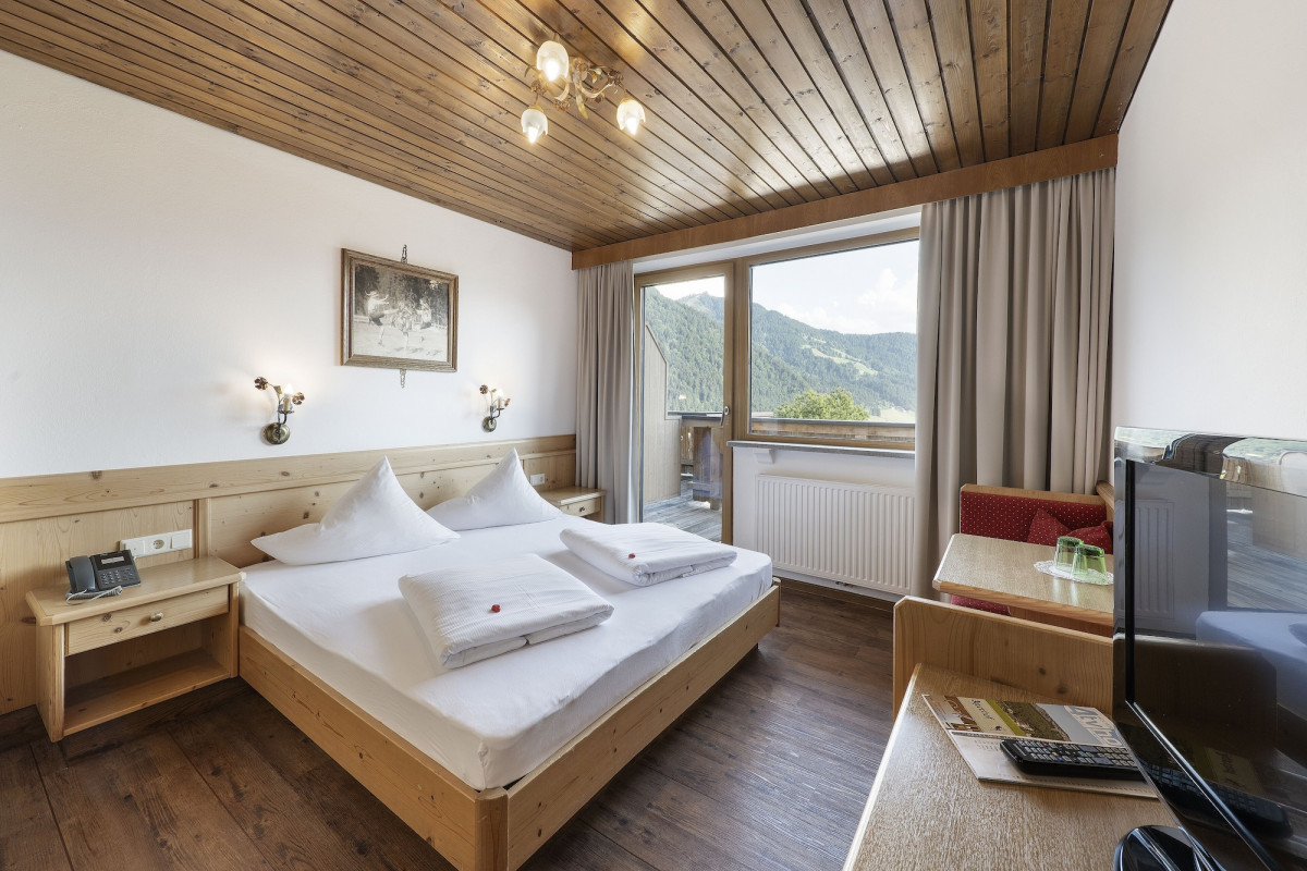 LANDHAUS AGER