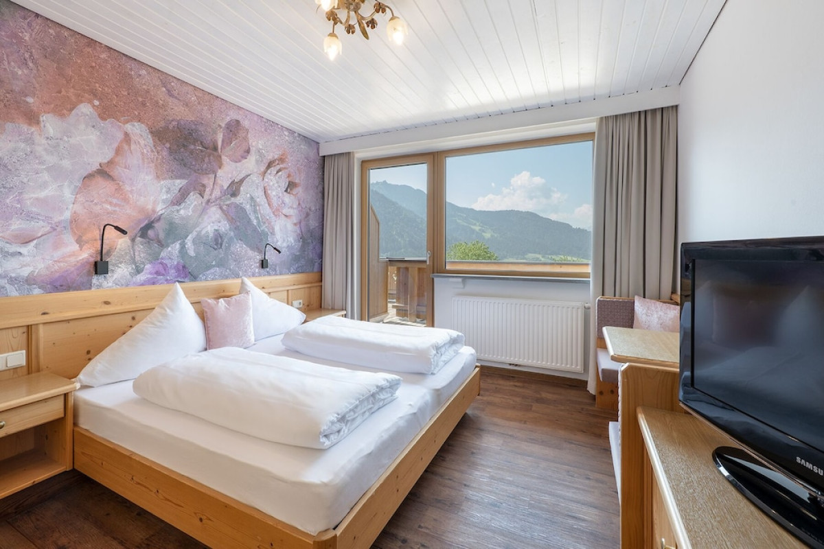 LANDHAUS AGER