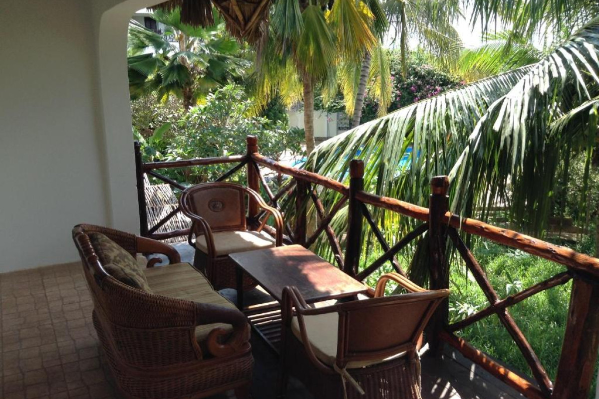 Langi Langi Beach Bungalows