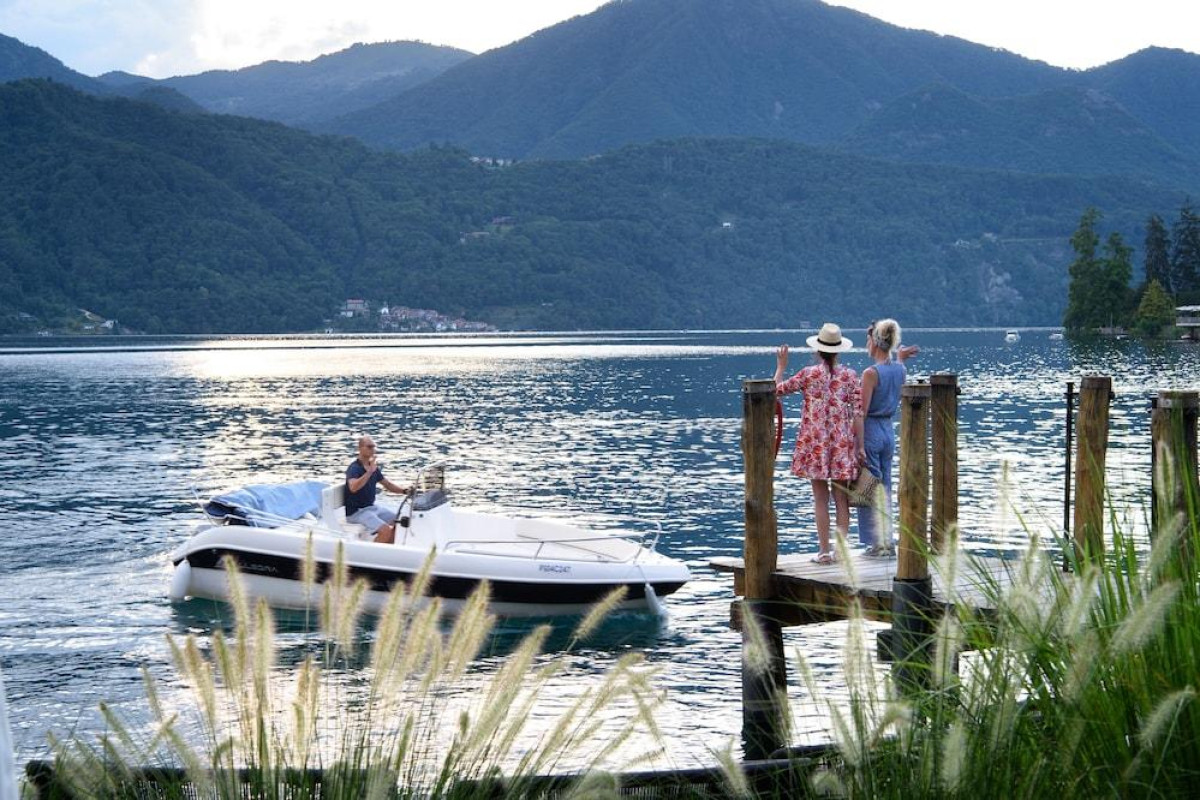 Laqua By The Lake