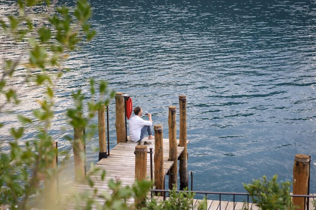 Laqua By The Lake