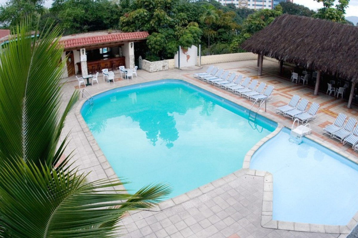 Las Americas