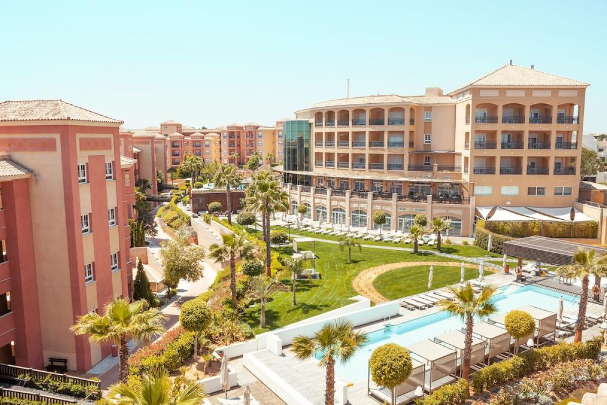 Las Cumbres In Islantilla