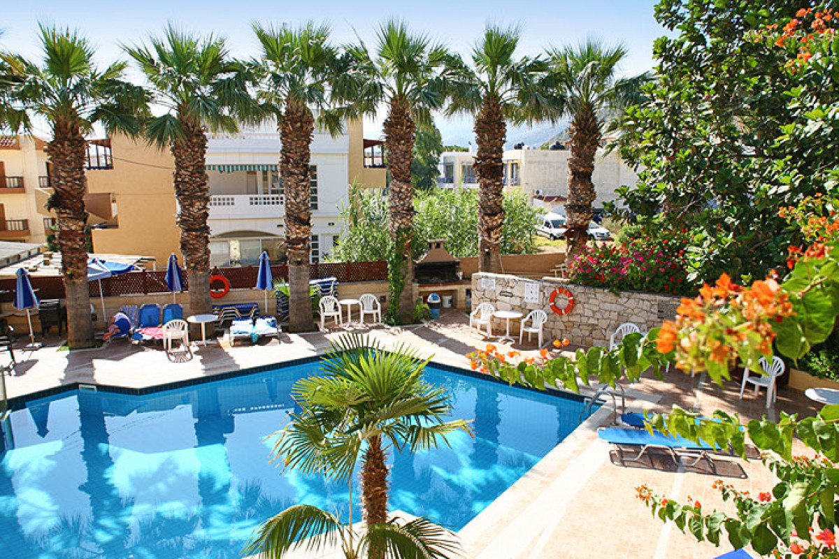 Latania Apts