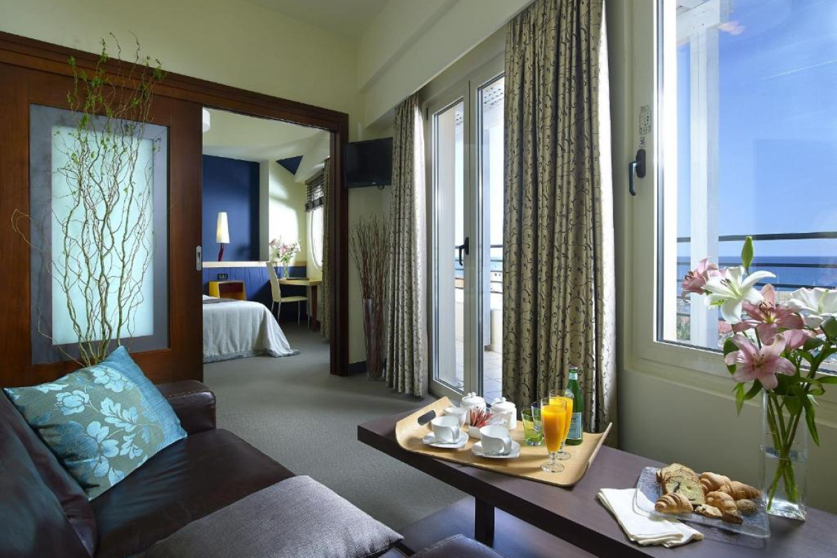 LATO BOUTIQUE HOTEL