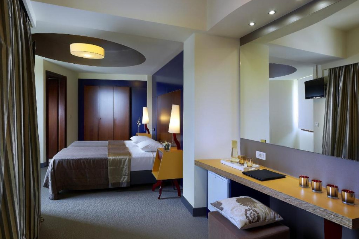 LATO BOUTIQUE HOTEL