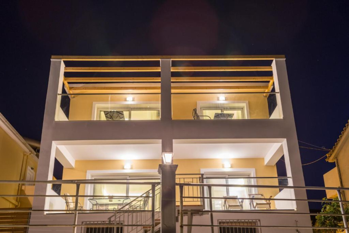 LAURA BEACH HOUSE