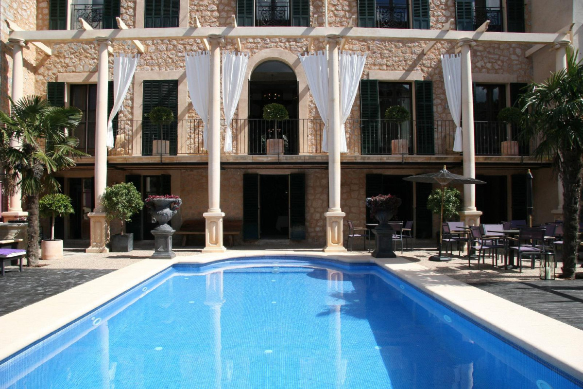 L'avenida Hotel