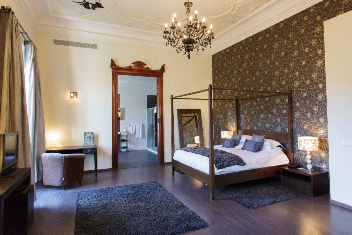 L'avenida Hotel