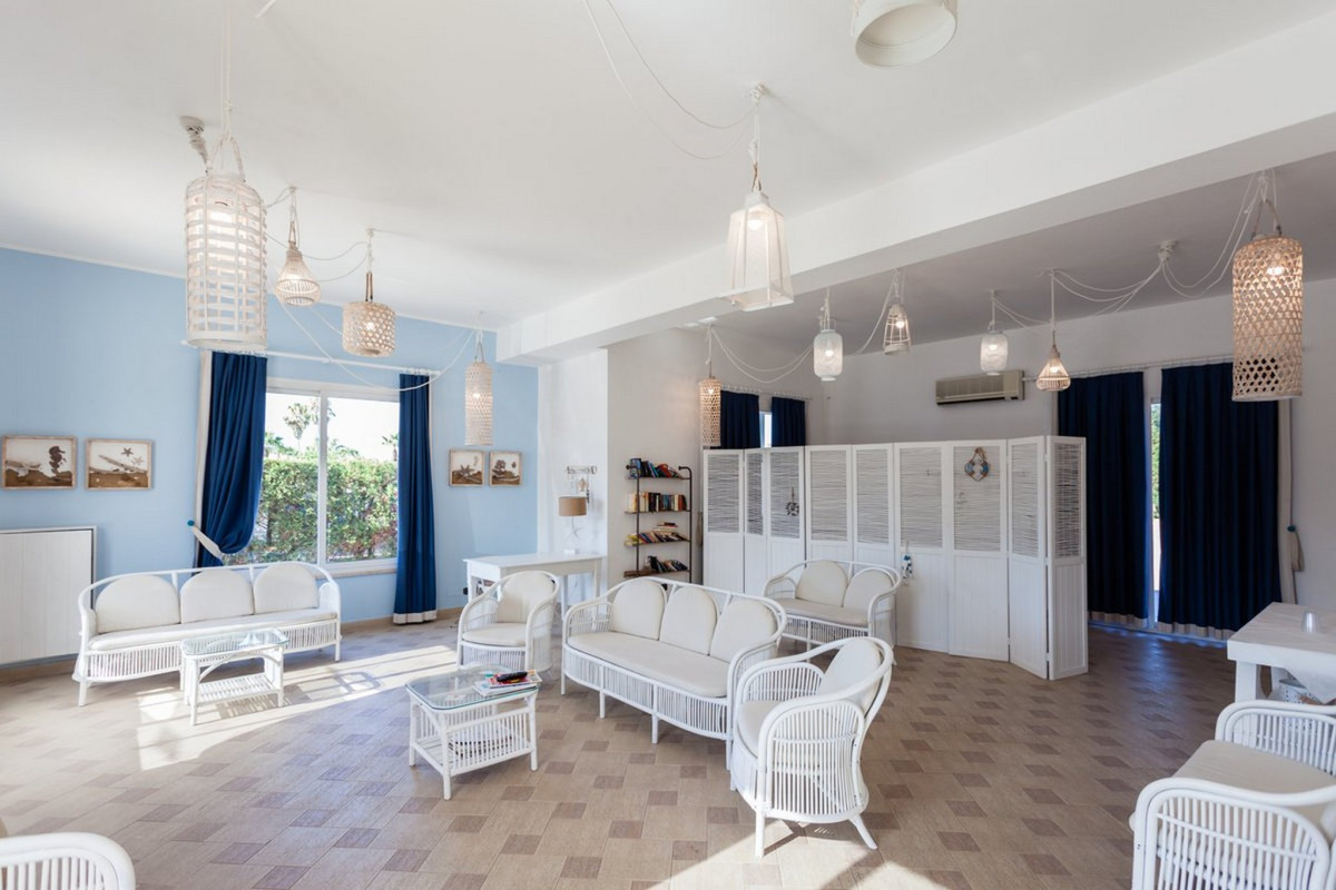 LE DUNE BEACH CLUB