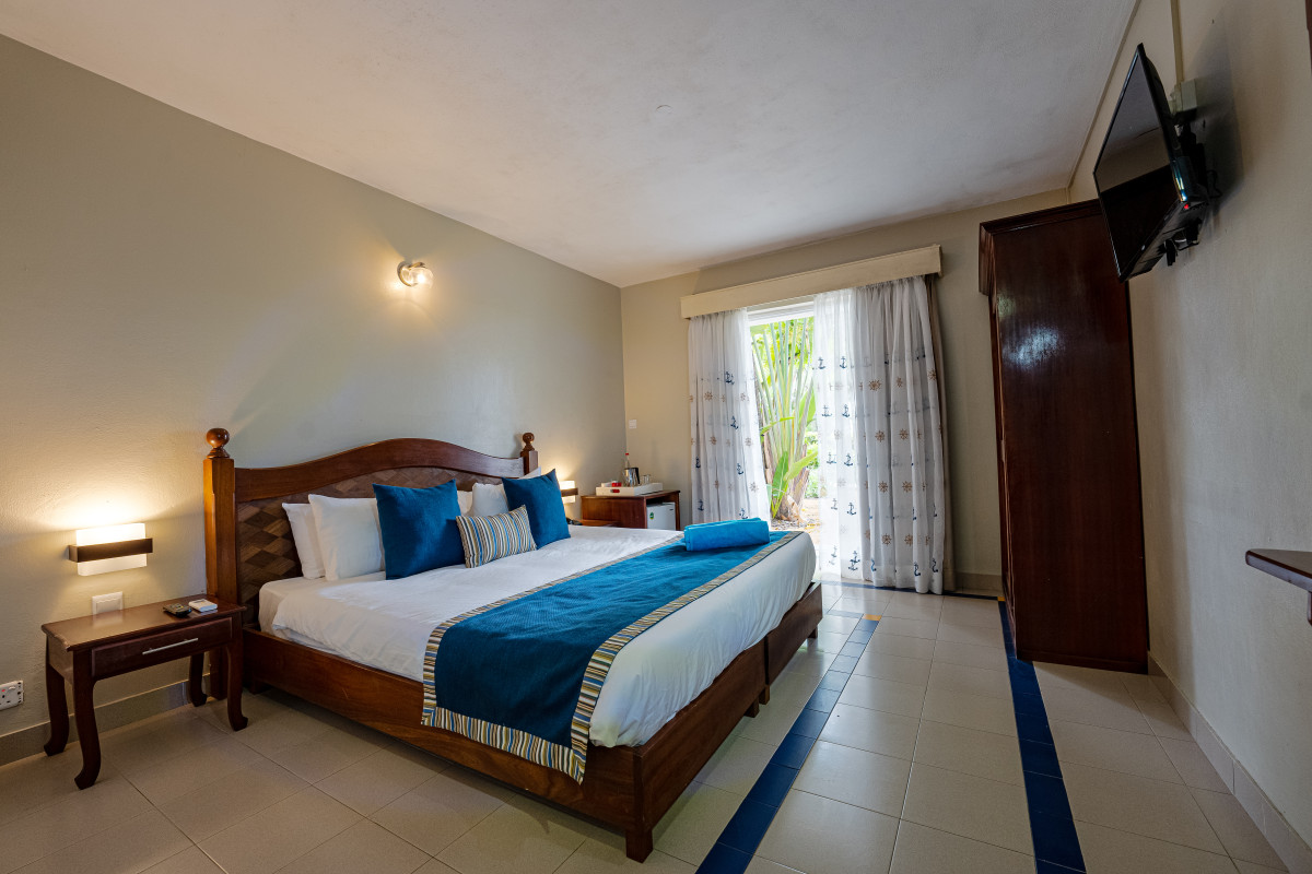 LE GRAND BLEU HOTEL