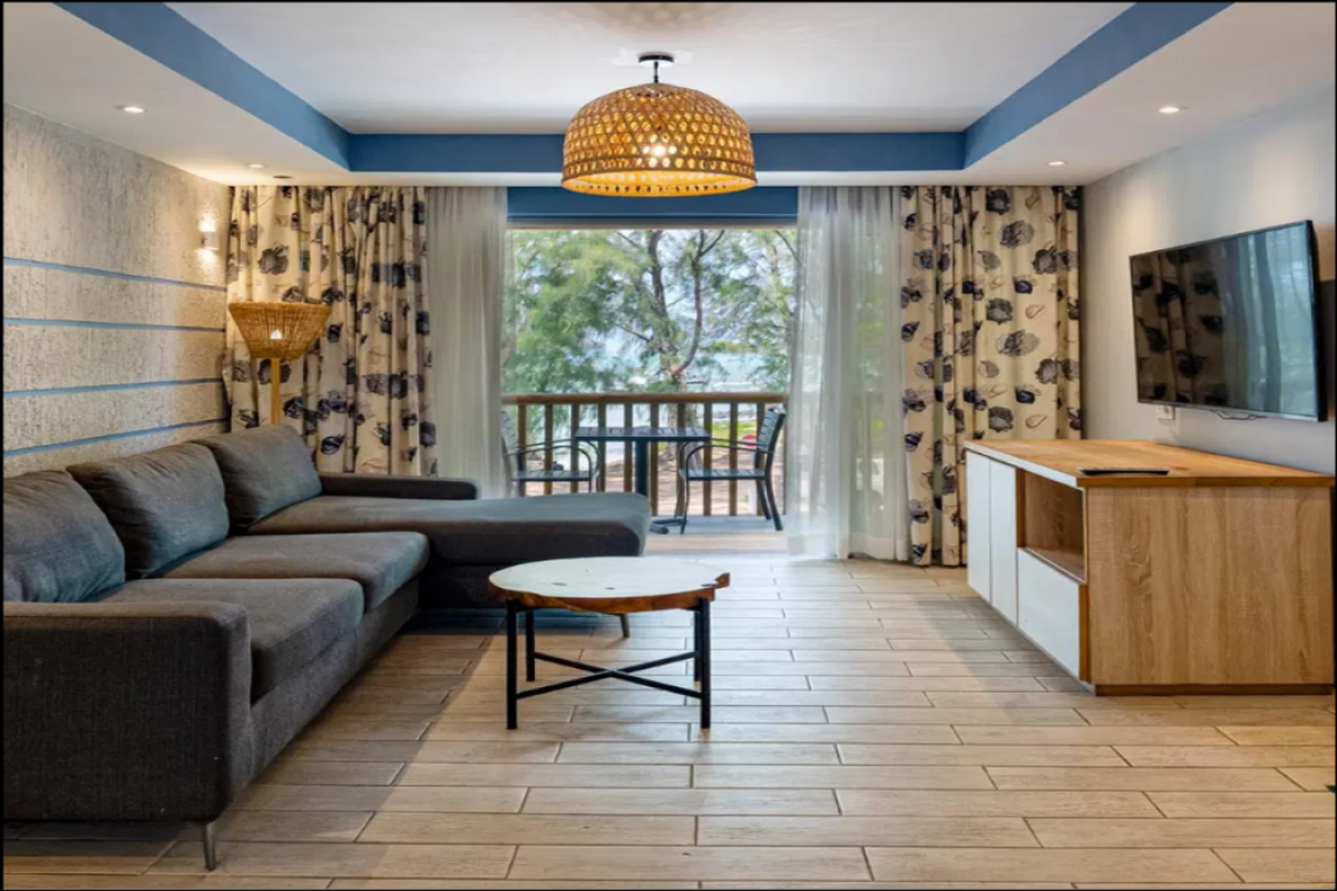 LE GRAND BLEU HOTEL