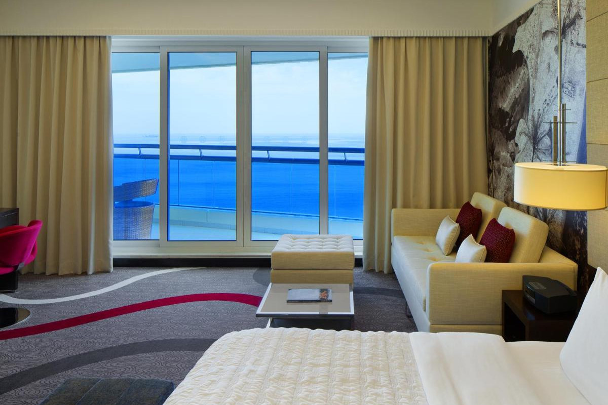 Le Meridien Al Aqah Beach Resort