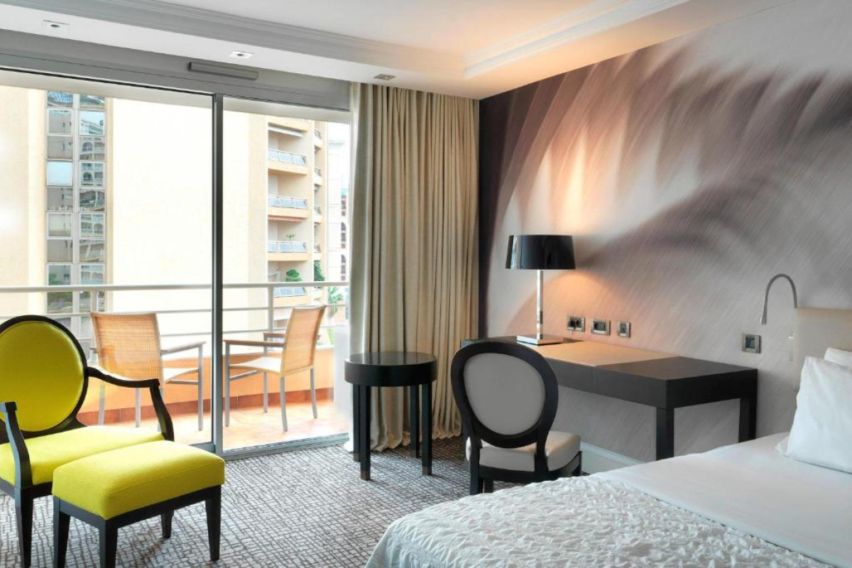Le Meridien Beach Plaza