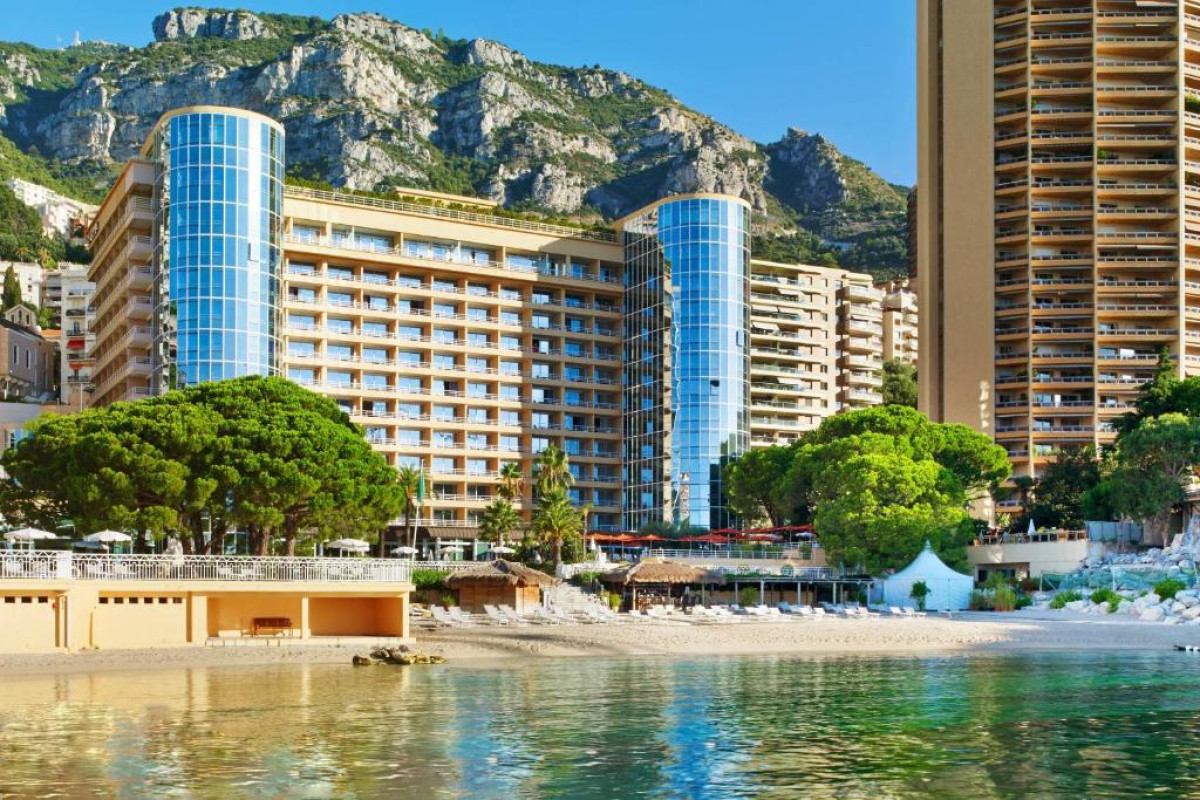 Le Meridien Beach Plaza