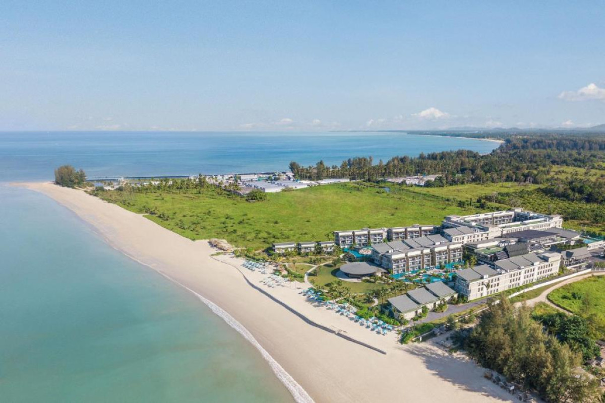 Le Meridien Khao Lak Resort & Spa