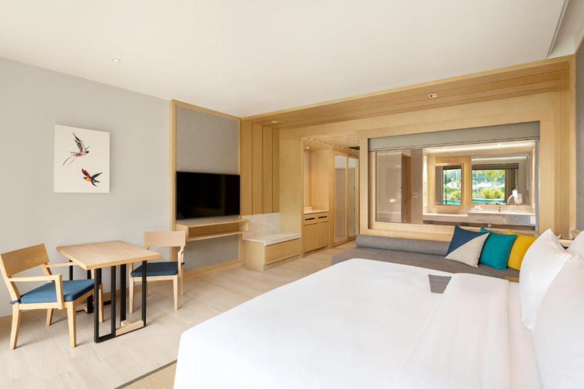 Le Meridien Khao Lak Resort & Spa