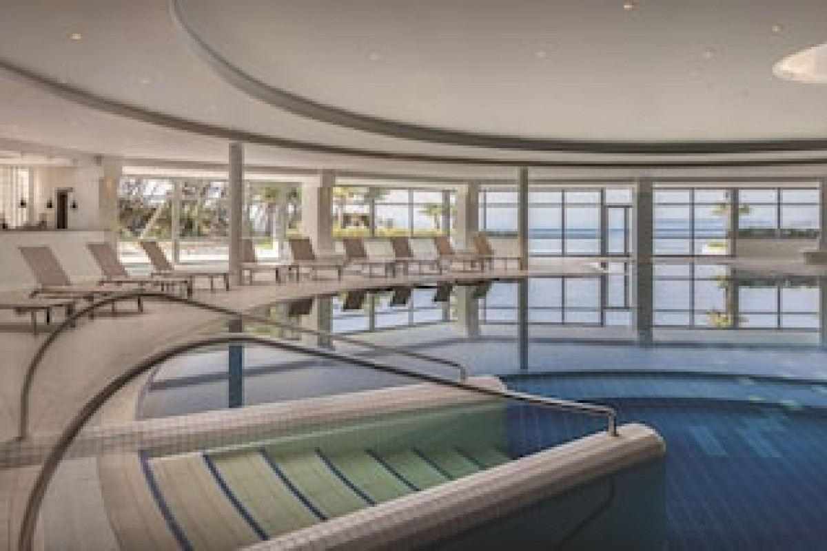 LE MERIDIEN LAV SPLIT