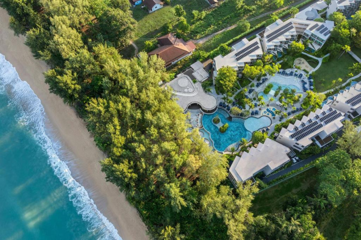 Le Méridien Phuket Mai Khao Beach Resort