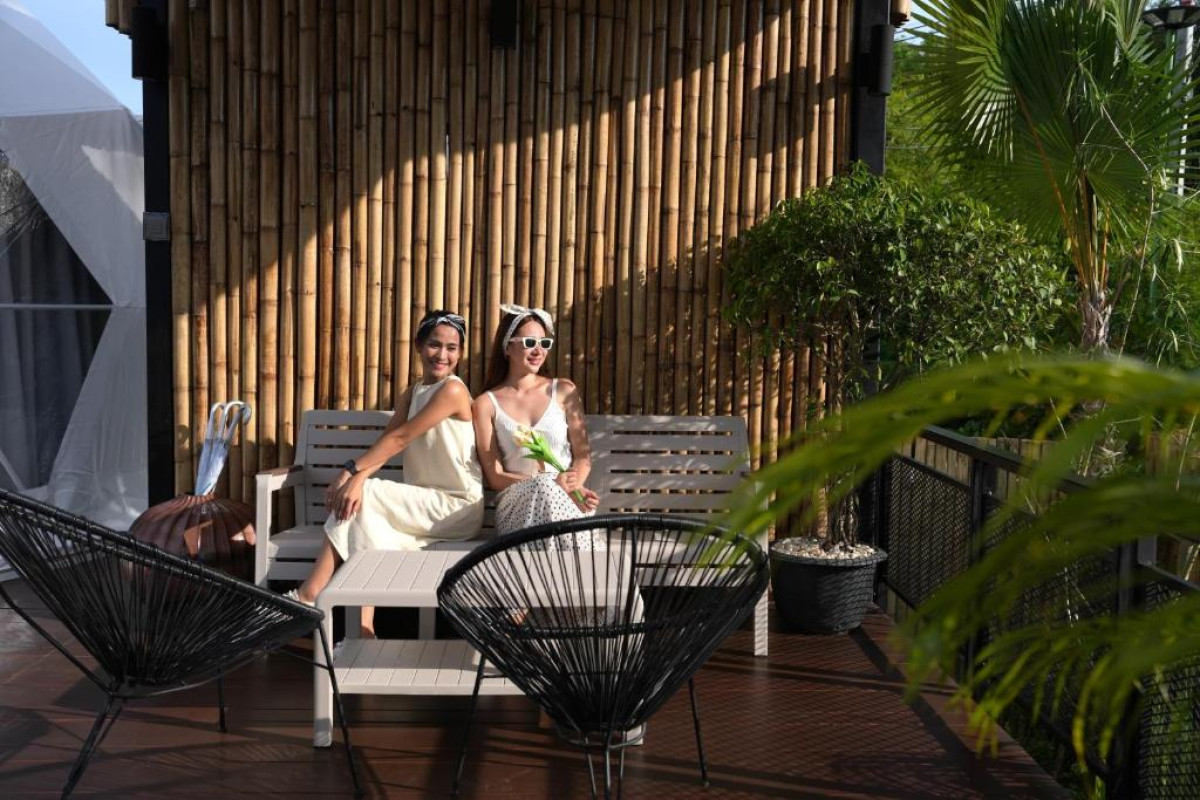 LE RESORT AND VILLAS