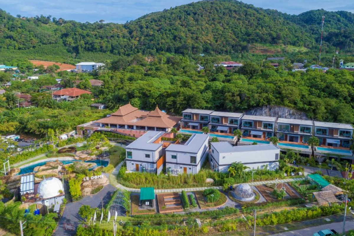 LE RESORT AND VILLAS