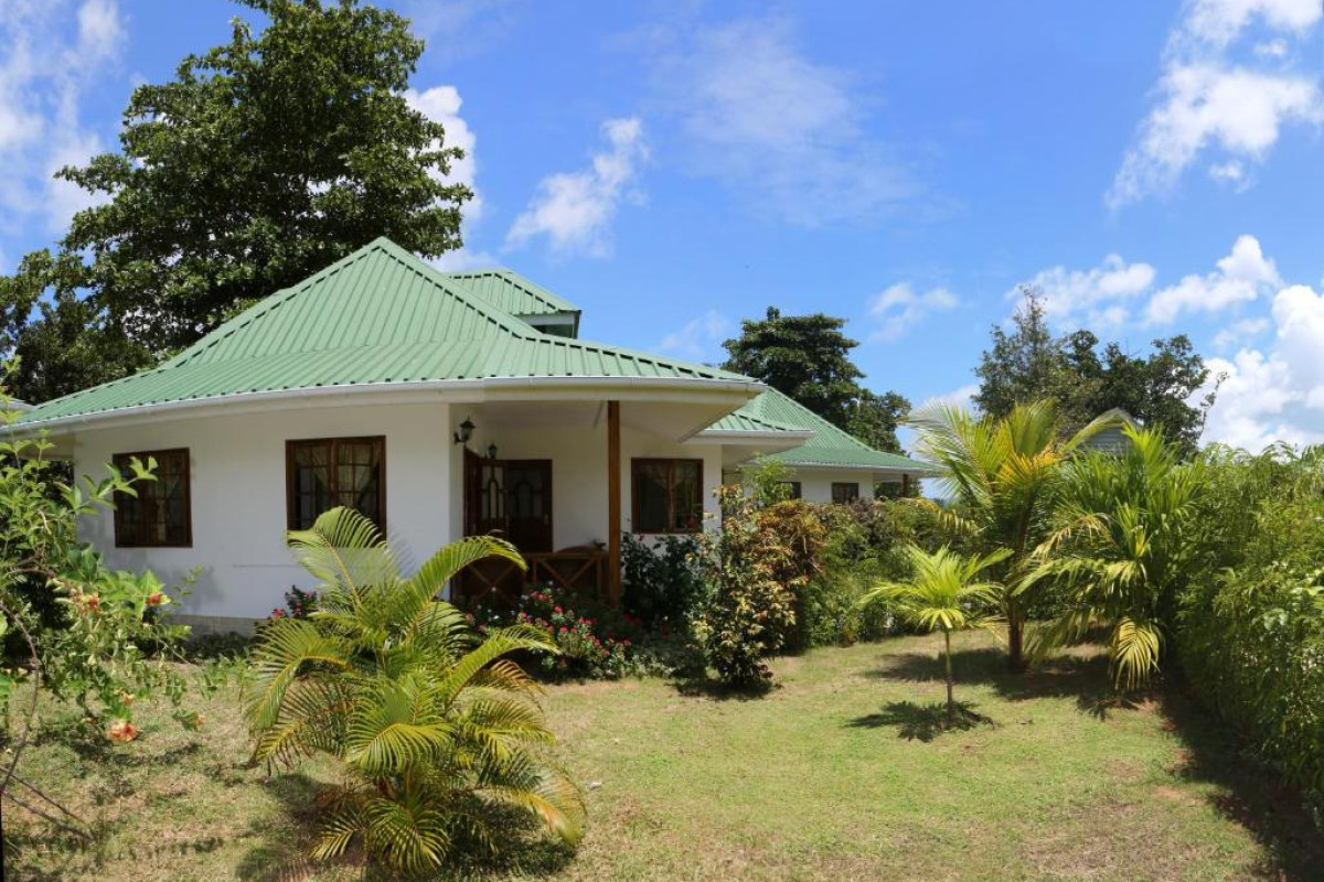 Le Surmer Self Catering Chalets Resort