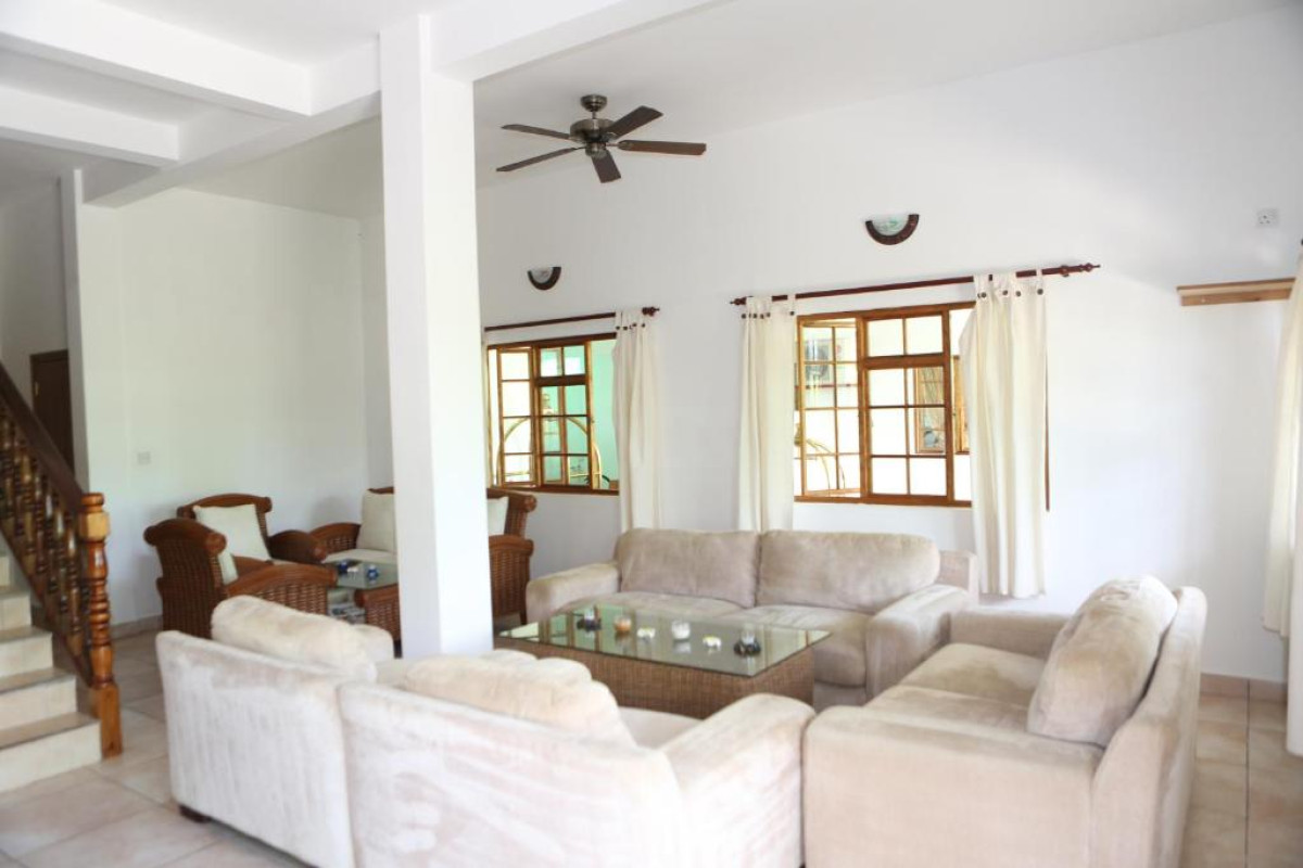 Le Surmer Self Catering Chalets Resort