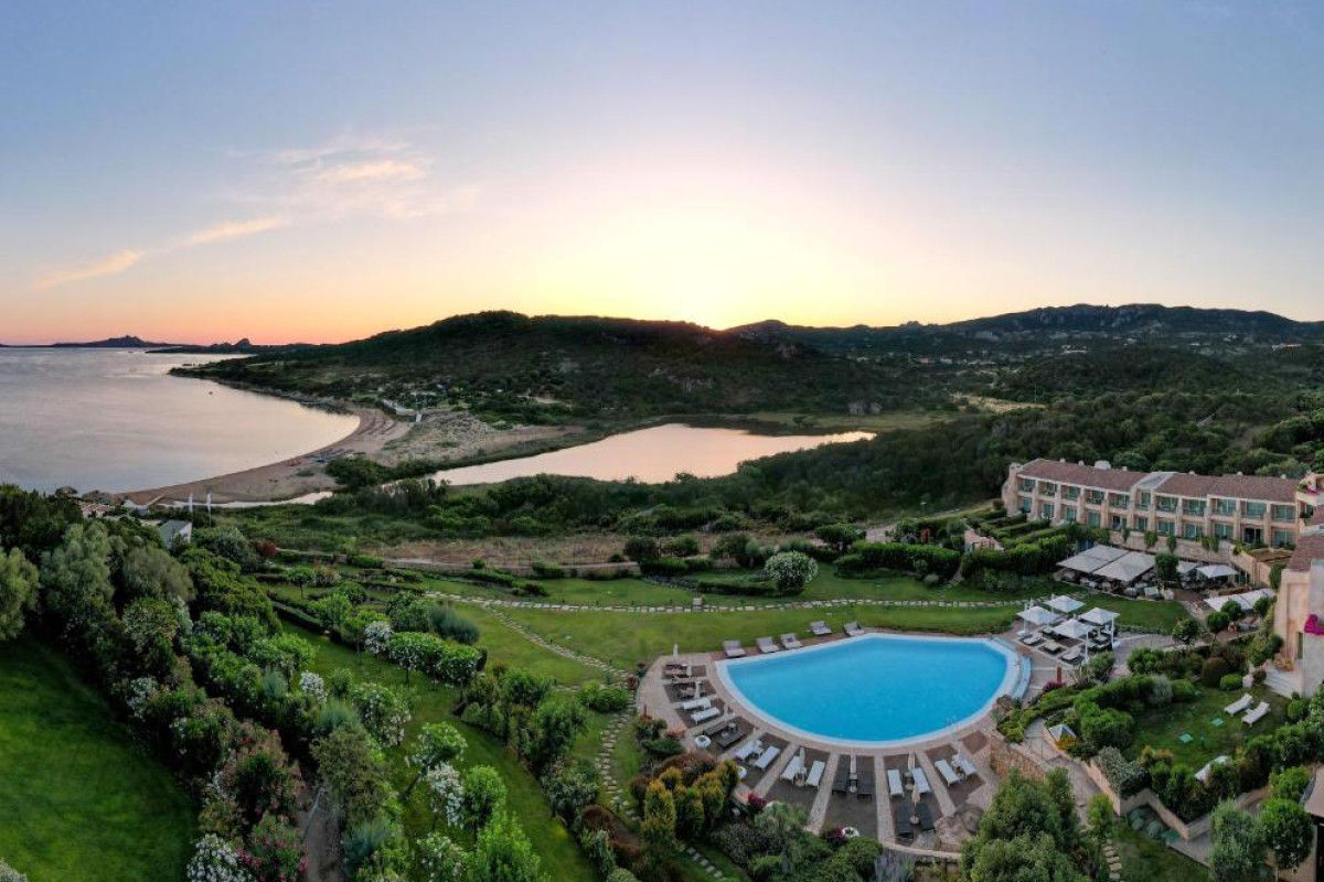 L'Ea Bianca Luxury Resort