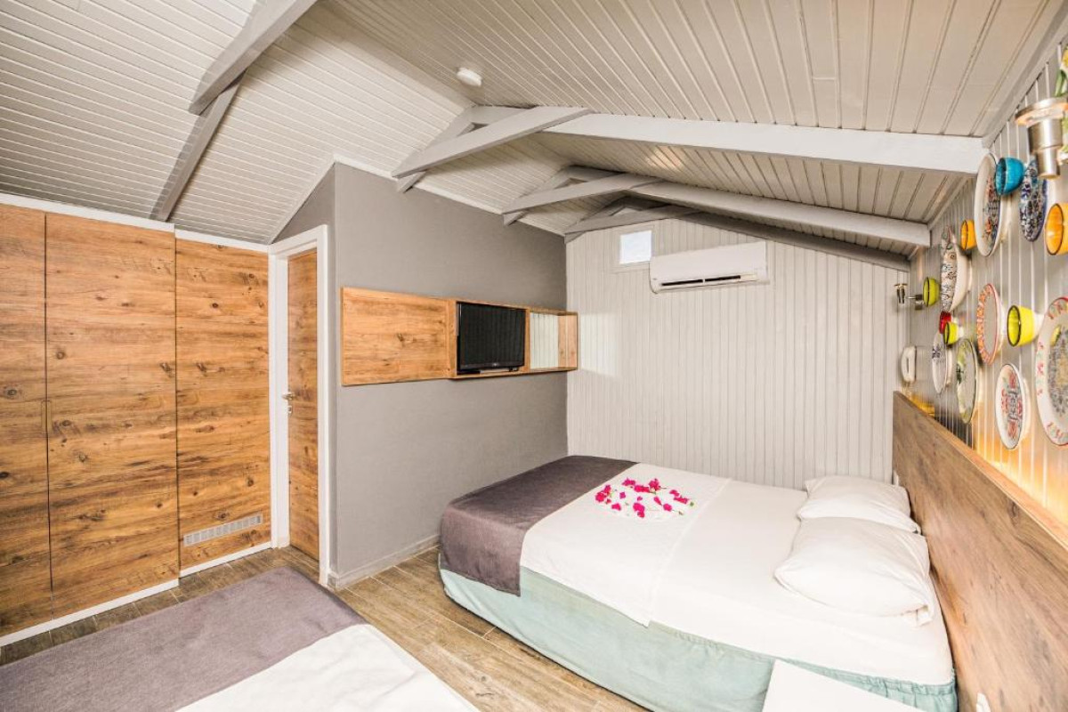 LEDA BEACH HOTEL