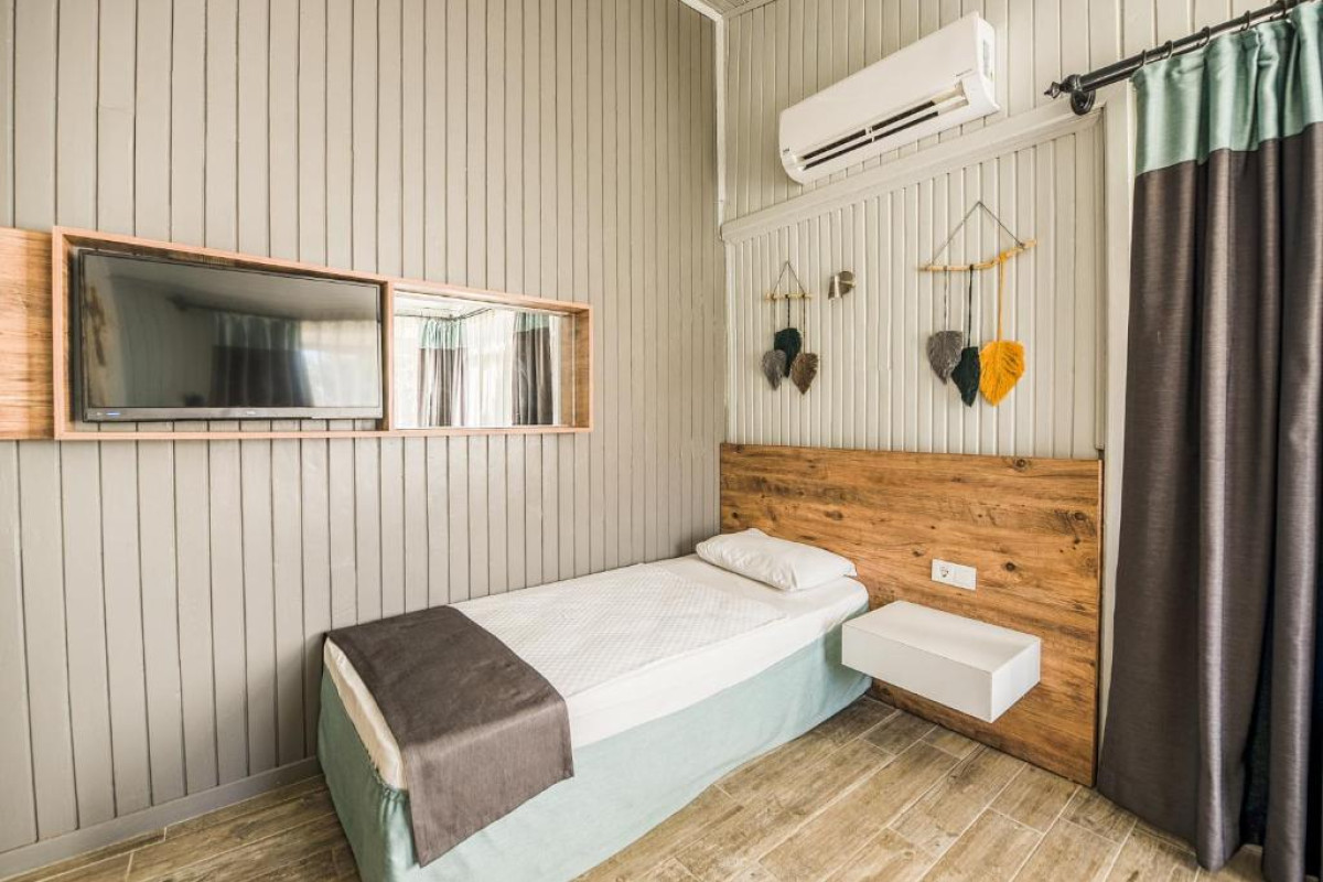 LEDA BEACH HOTEL