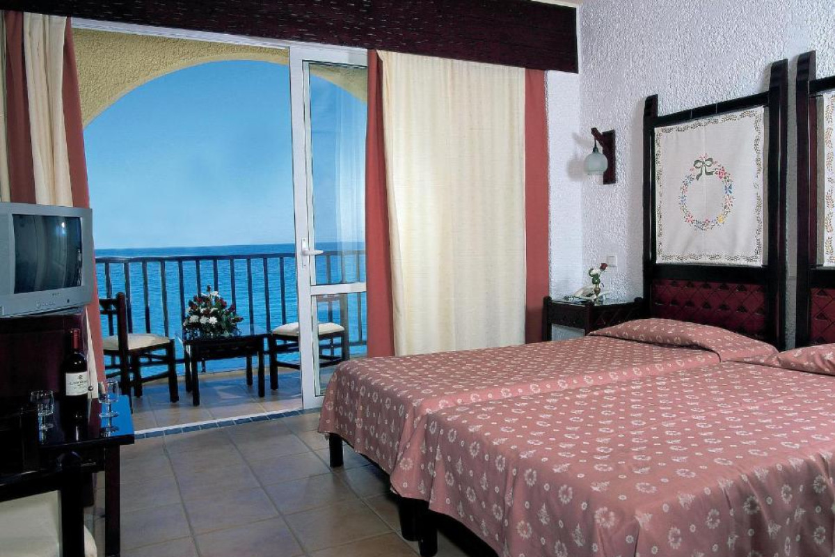 LEFKONIKO BEACH - RETHYMNO TOWN