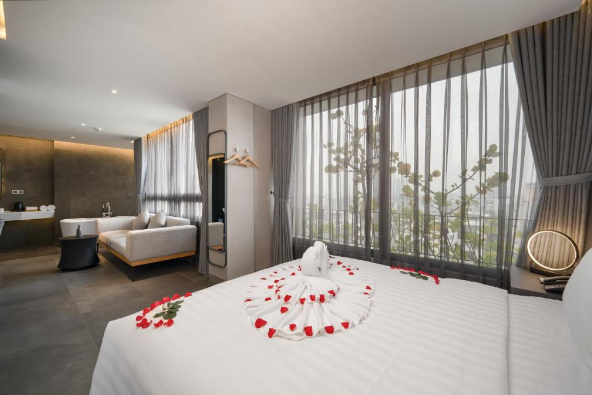 LEGEND Boutique Hotel