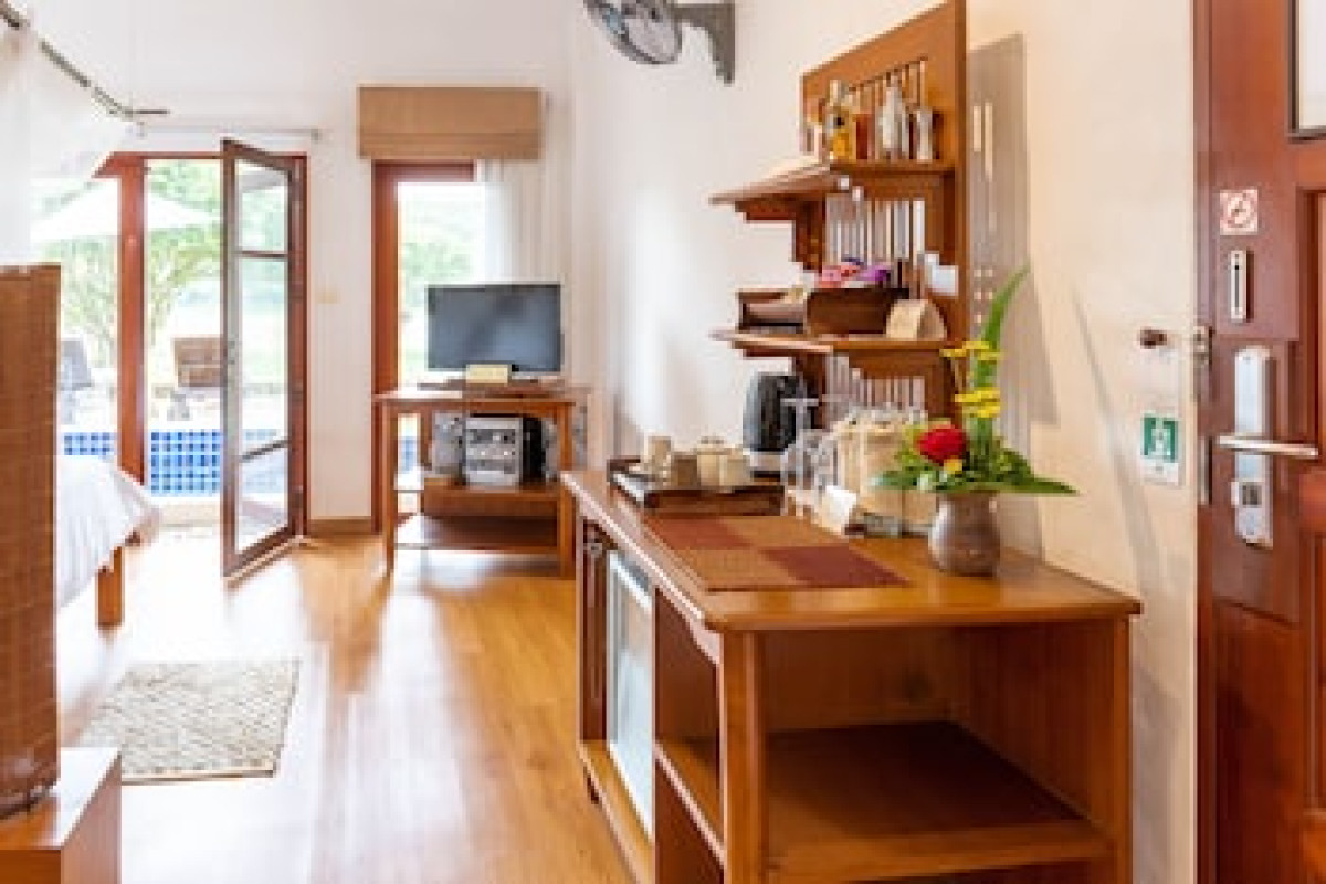LEGEND BOUTIQUE RIVER RESORT AND SPA (SHA)