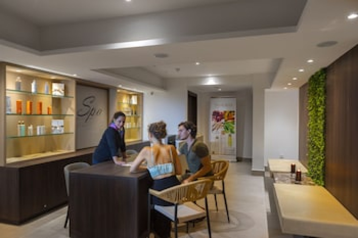 LEONARDO CRYSTAL COVE HOTEL & SPA - ADULTS ONLY