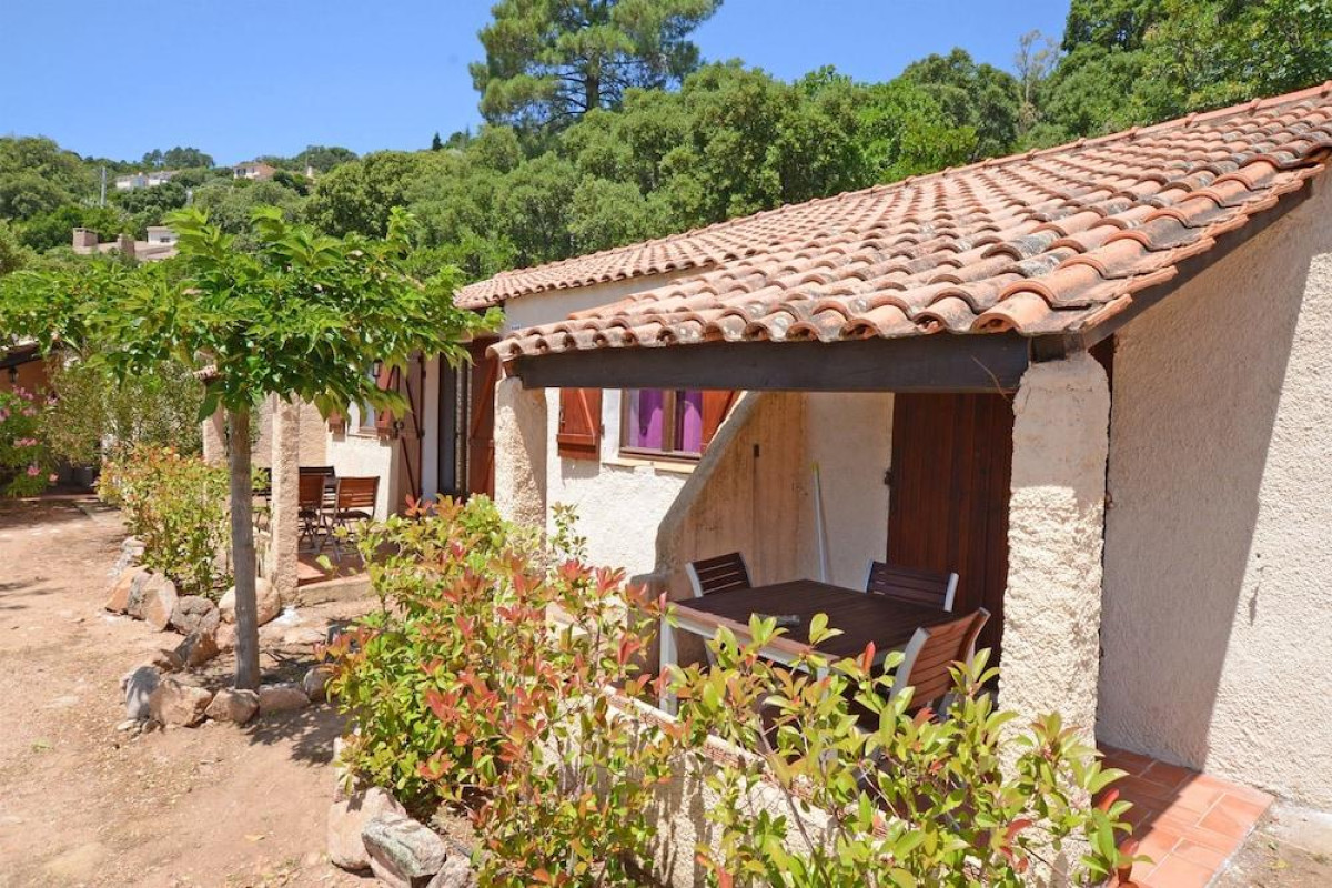 Les Bungalows Du Maquis
