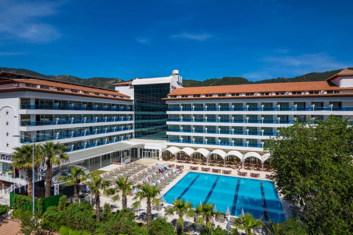 LETOILE HOTEL