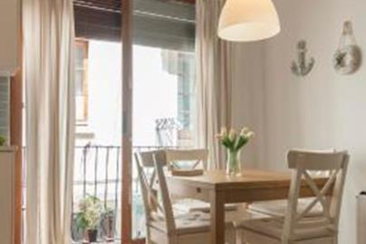 Lets Holidays Centric House with Parking