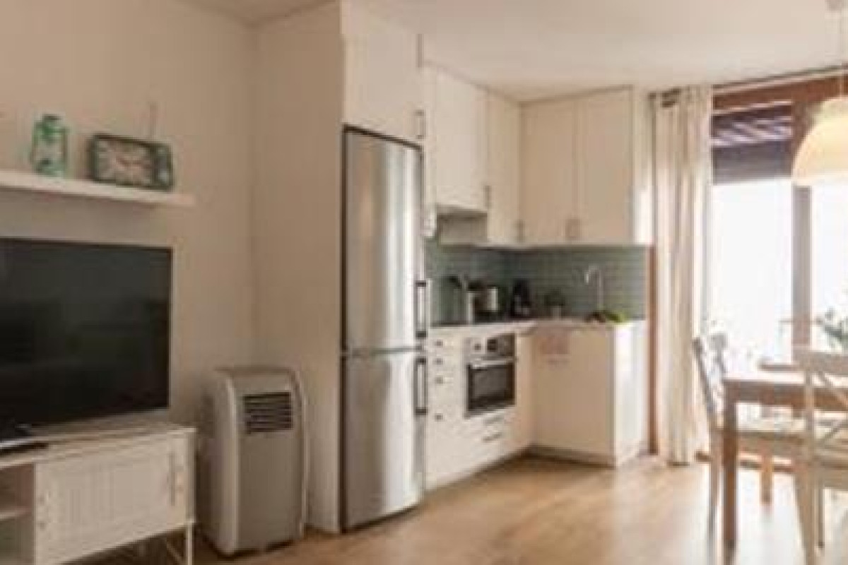 Lets Holidays Centric House with Parking