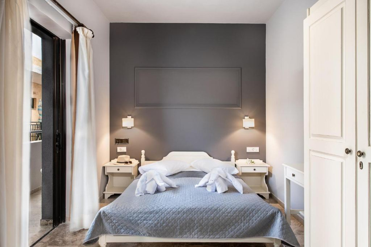 Lia Apartments