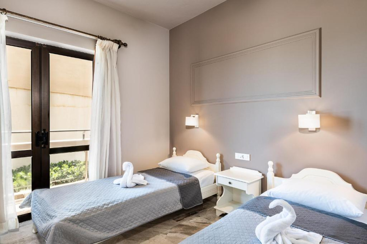 Lia Apartments