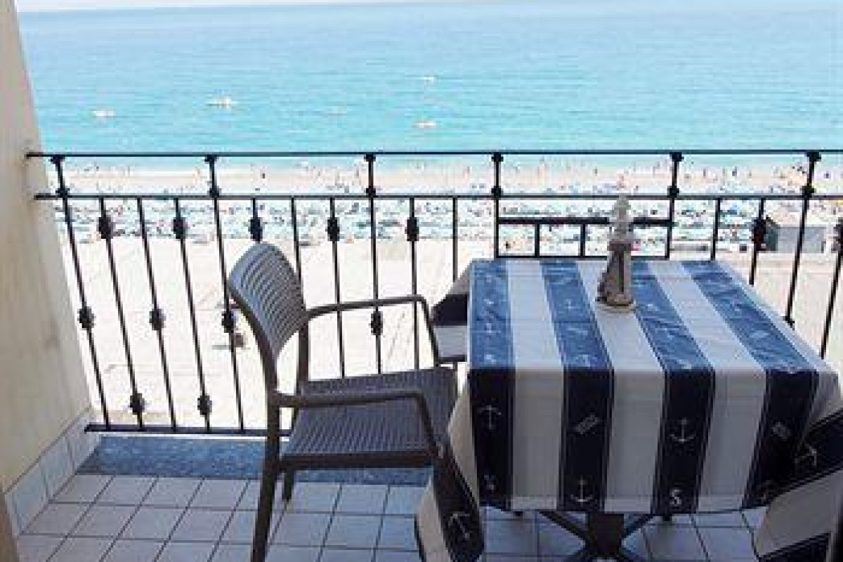 Lido Resort