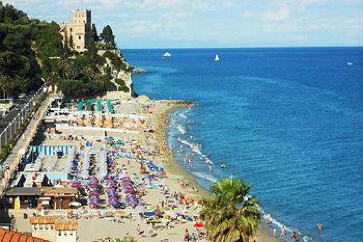 Lido Resort