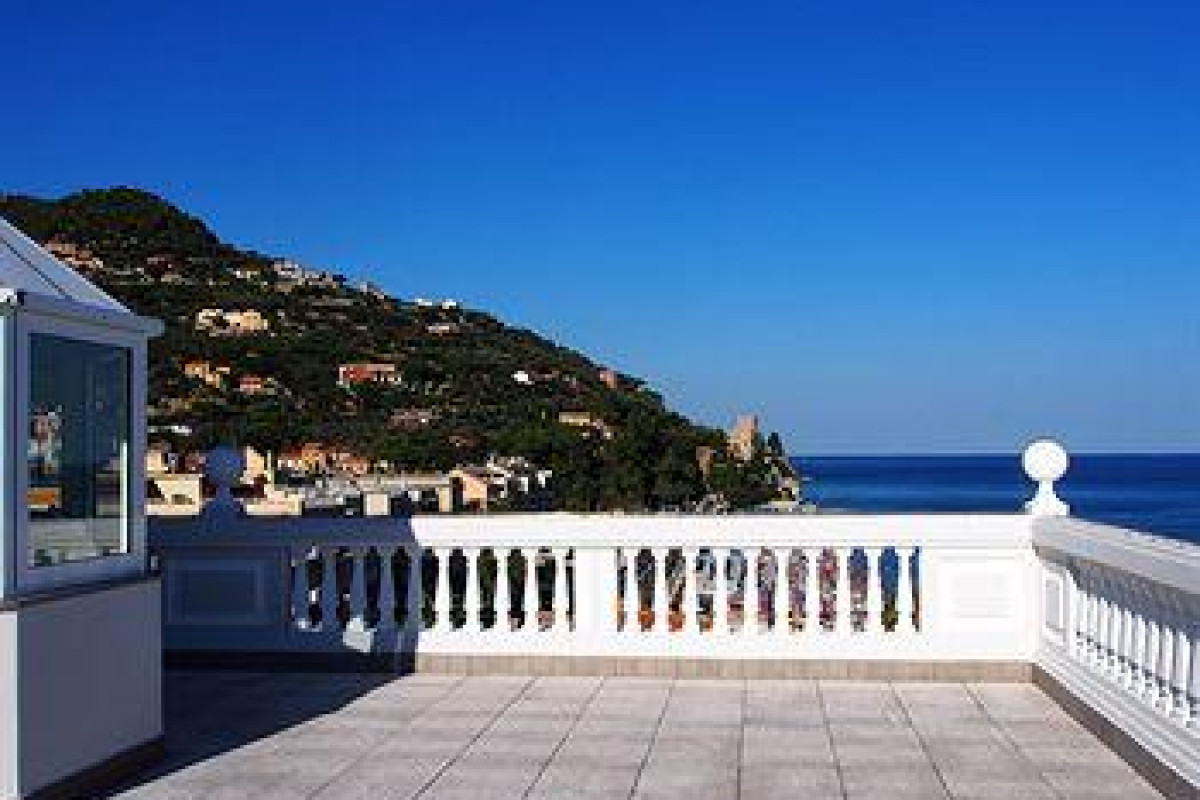 Lido Resort