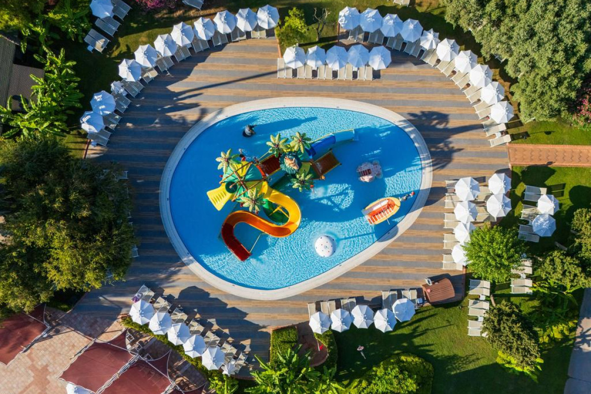 LIMAK ARCADIA SPORT RESORT HOTEL