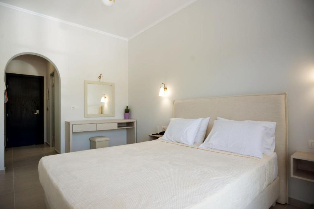 Limanaki Hotel