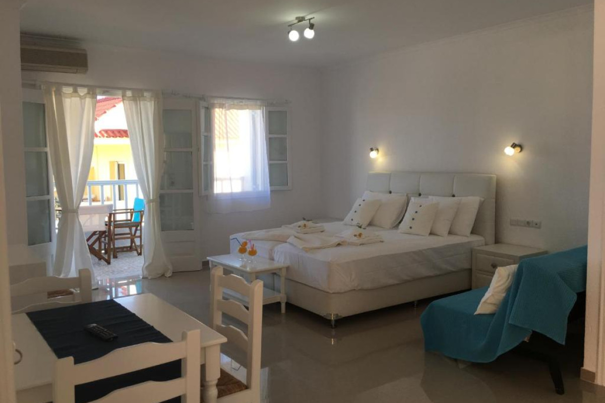 Limnionas Bay Village