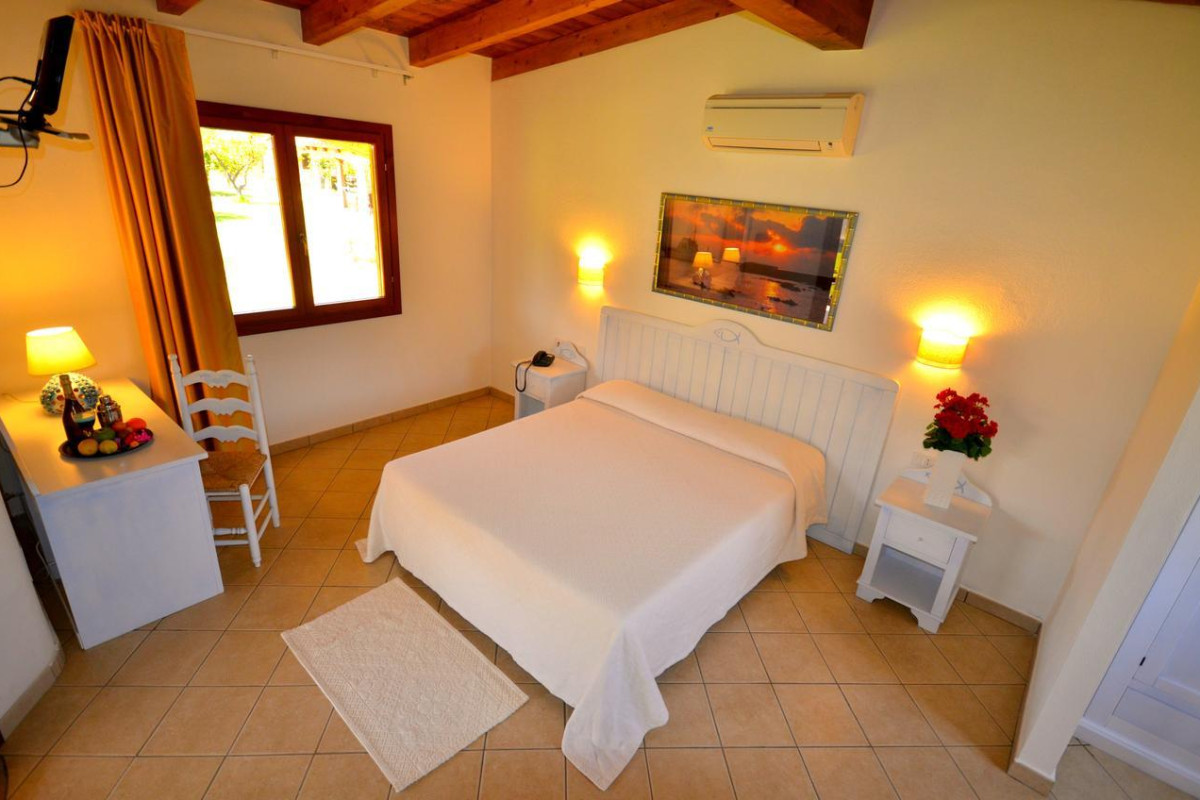 Limone Beach Resort