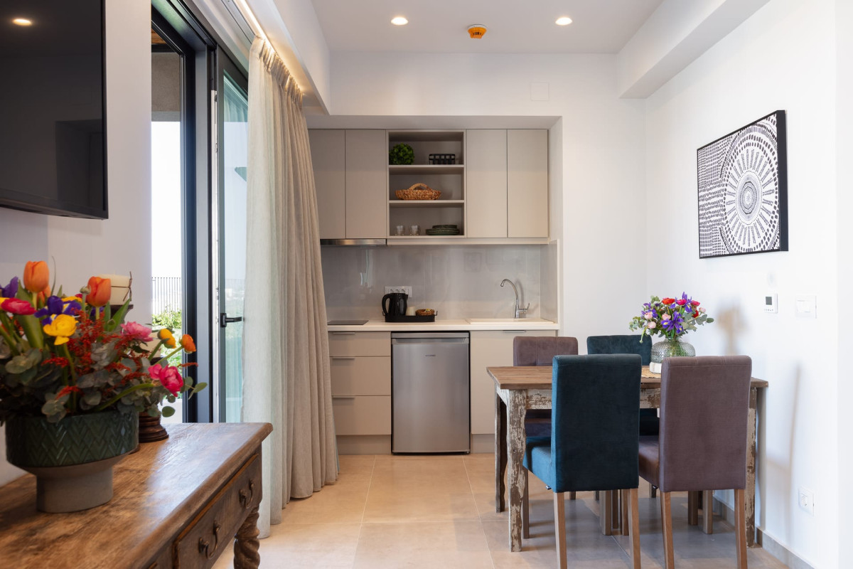 LINES CONCEPT ACCOMMODATION