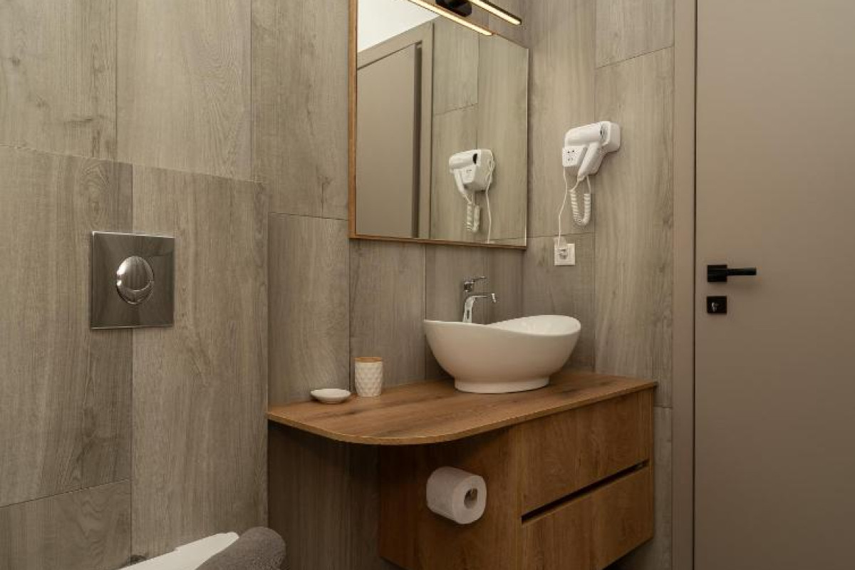 Lithos Suites